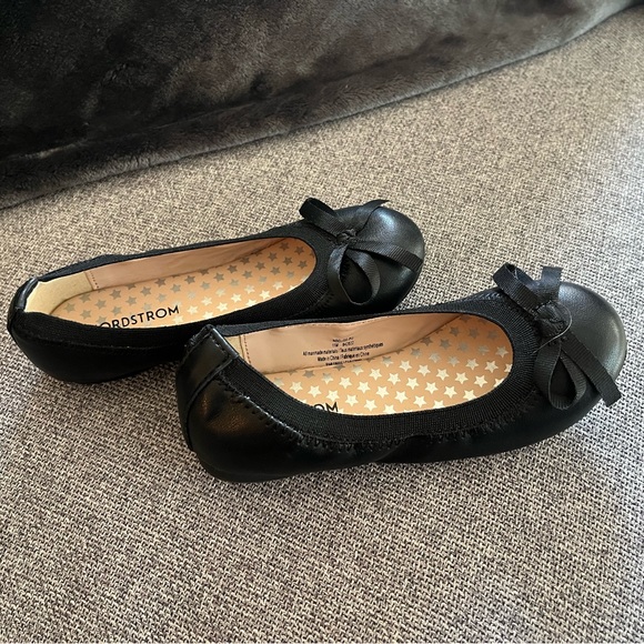 Girls Nordstrom Ballet Flats - Picture 3 of 3